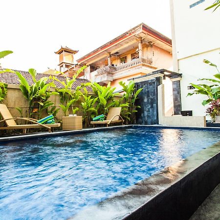 Luckys Guest House Kuta Lombok Exterior foto