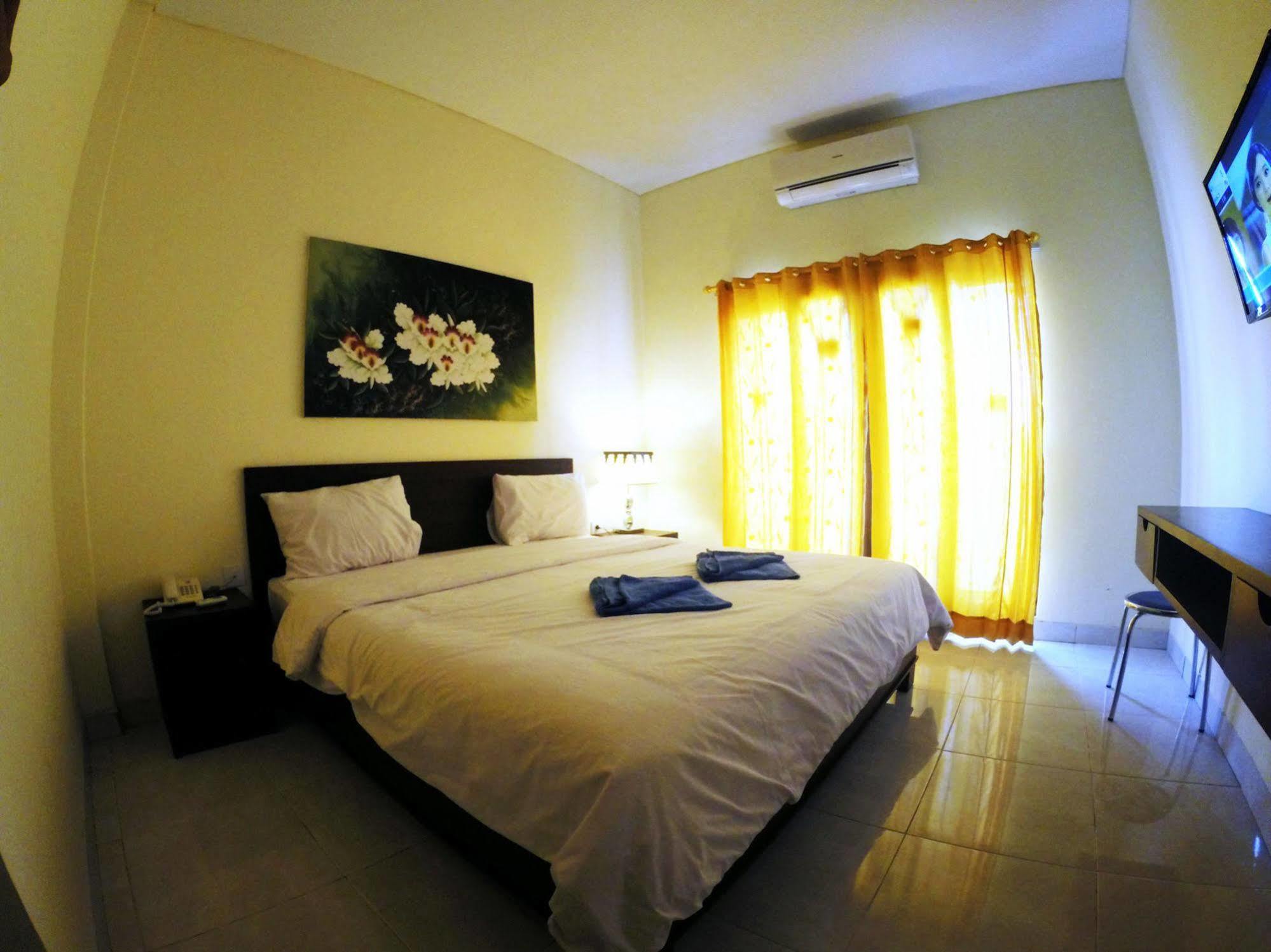 Luckys Guest House Kuta Lombok Exterior foto